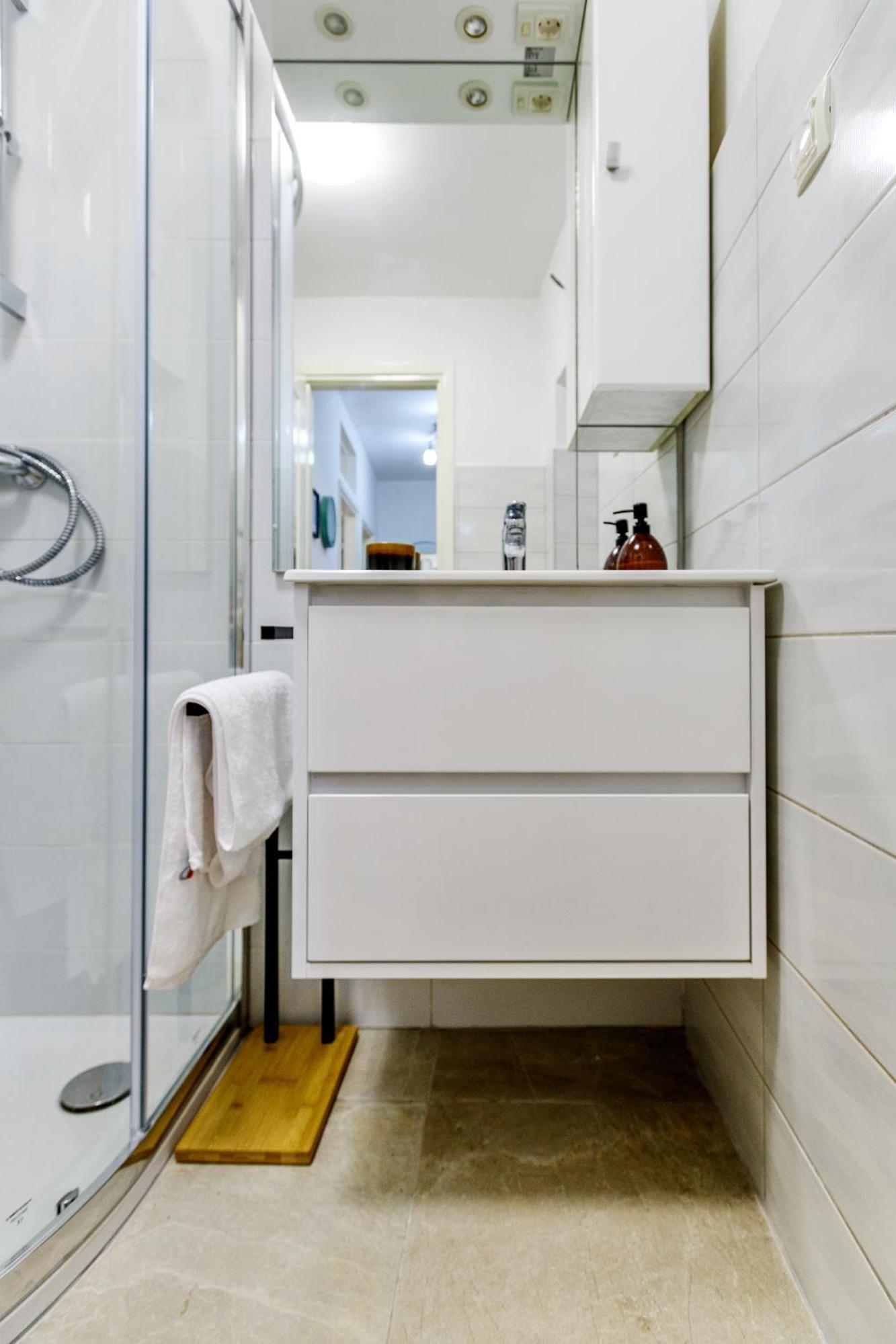 Pretty In The Centre - Old Town Apartment