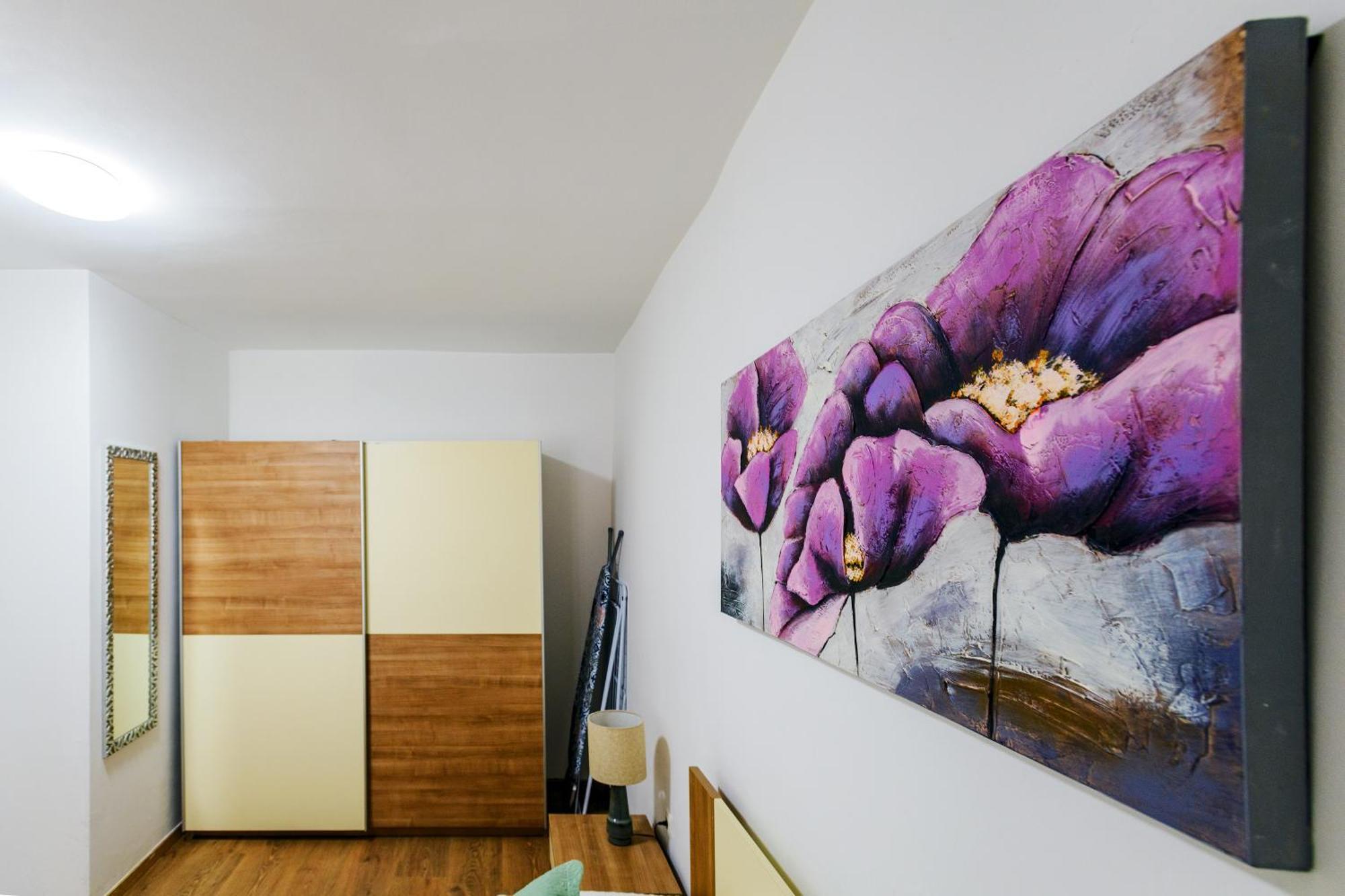 Pretty In The Centre - Old Town Apartment *
